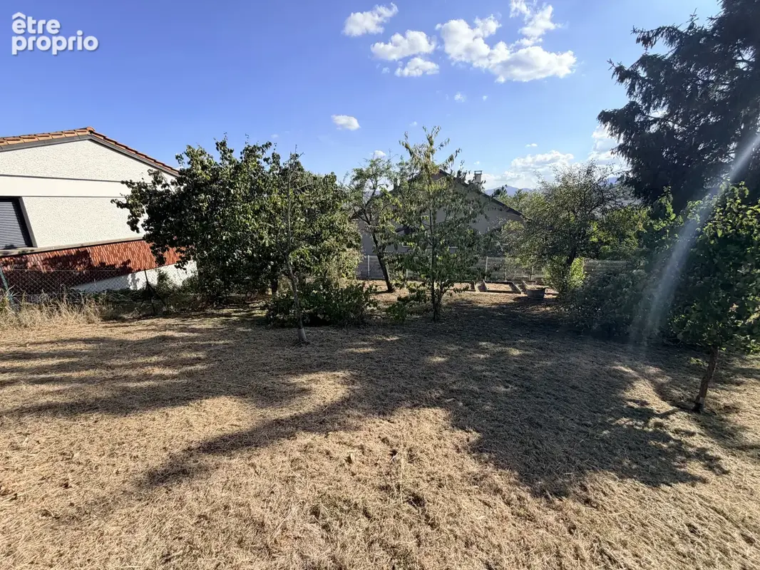 La GLACIERE maison 240 m2 habitables et 57 m2 d'annexes, jardin arboré, terrasse, terrain de 1359 m2. 570000€ - photo 13