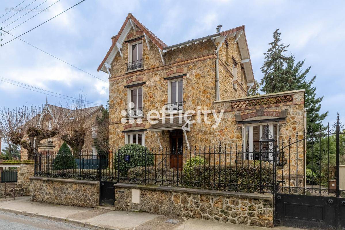 Maison à SAINT-LEU-LA-FORET