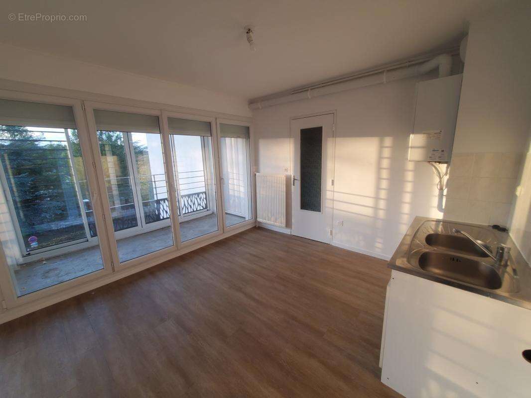 Appartement à SAINTE-LUCE-SUR-LOIRE