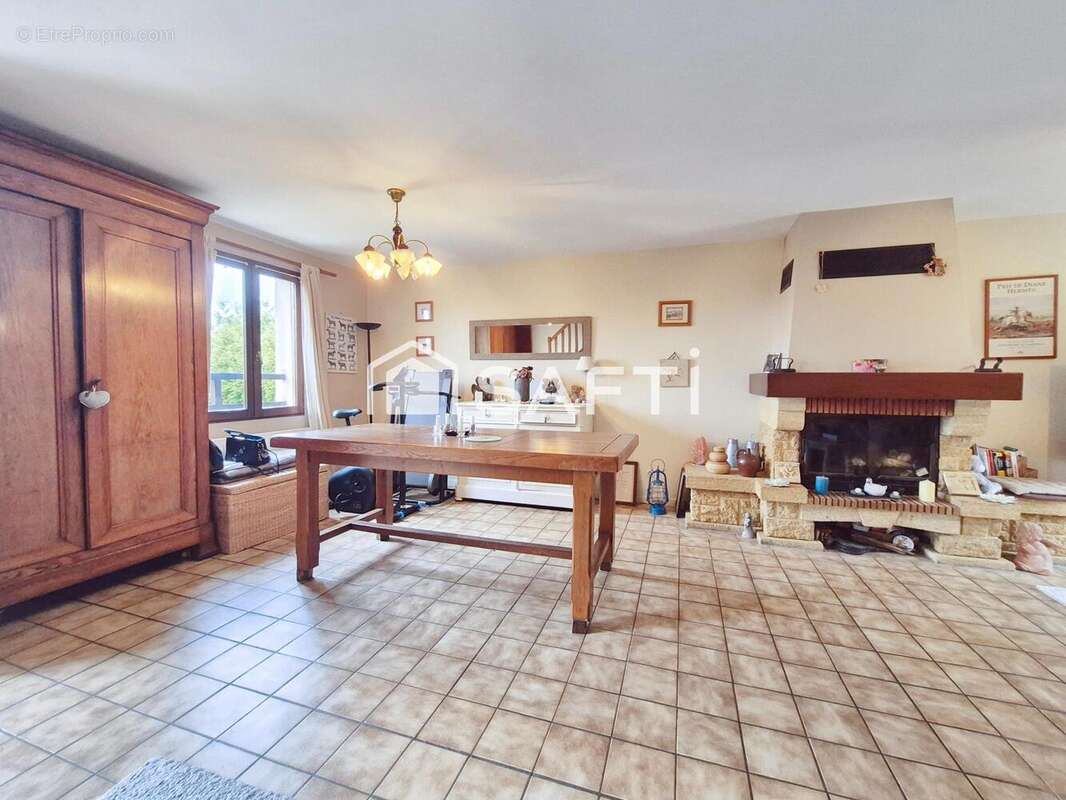 Photo 2 - Maison à PONT-SAINTE-MAXENCE
