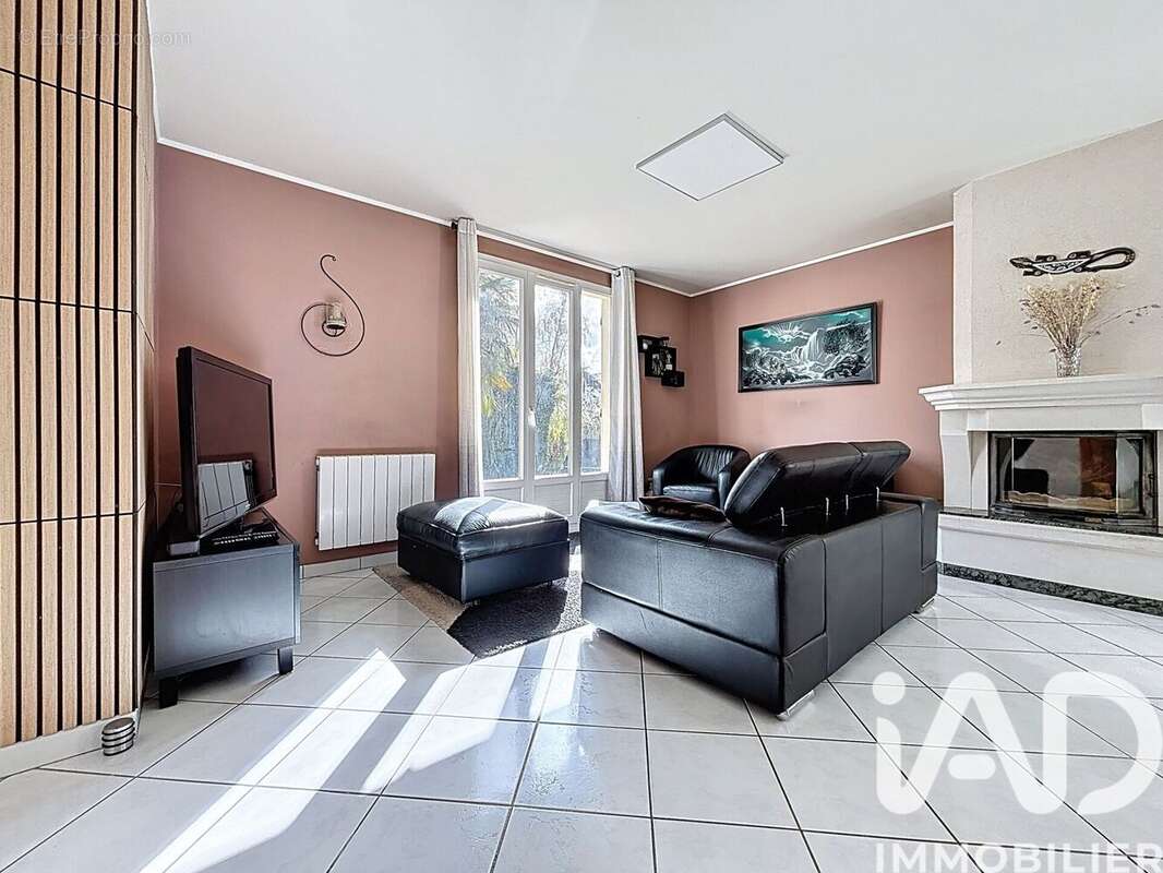 Photo 2 - Maison à LARDY