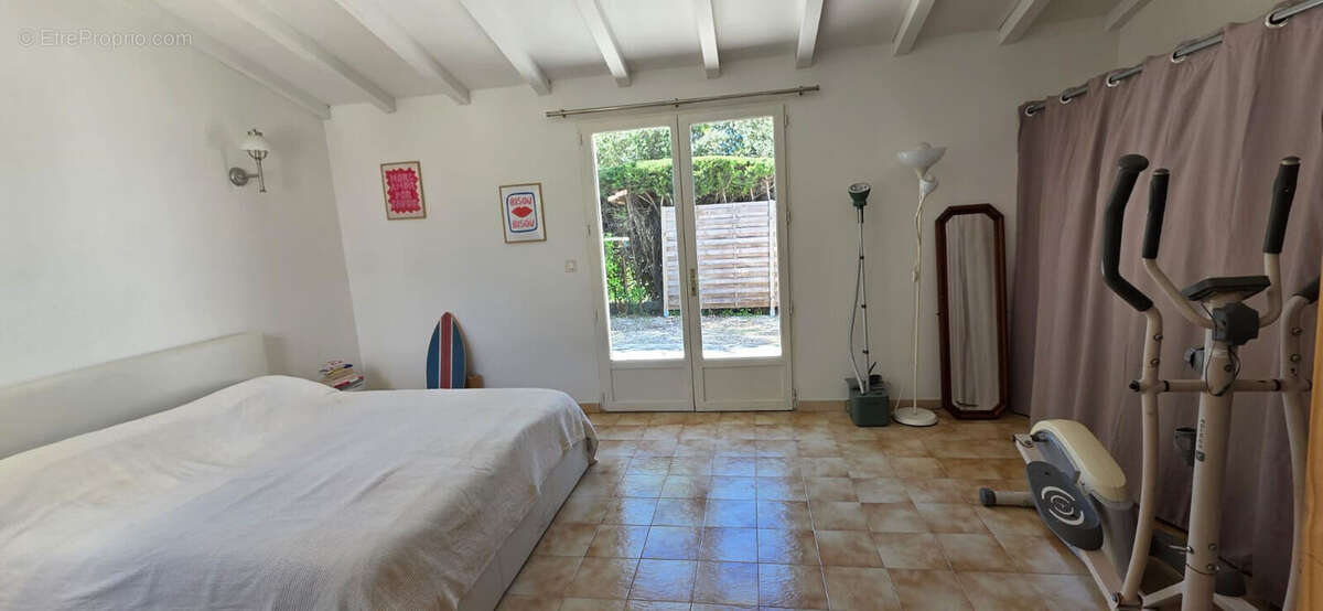 Maison à ROQUEBRUNE-SUR-ARGENS