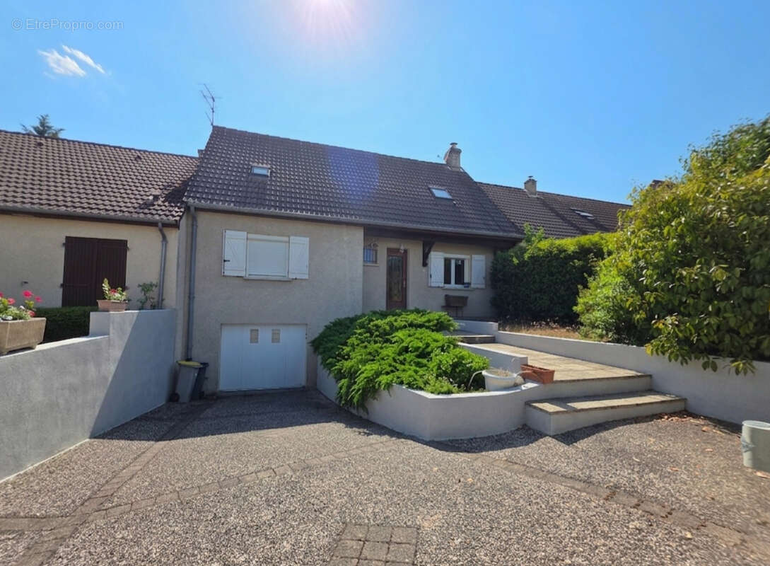 Maison DIJON 6 Pièces 112 m² - photo 2