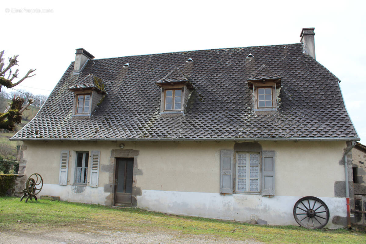 Maison à VEZAC