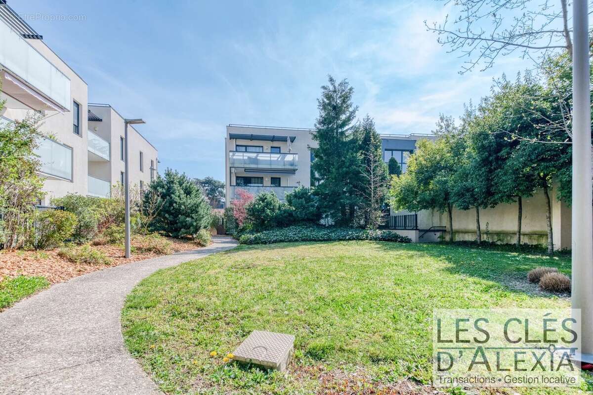 Appartement à CHAMPAGNE-AU-MONT-D'OR