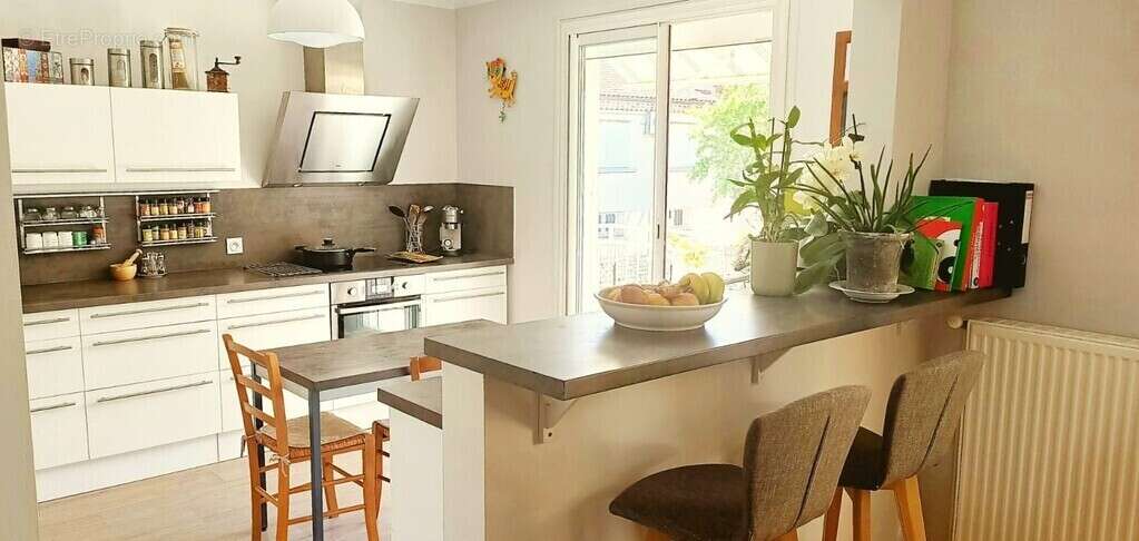 Maison à MONTELIMAR