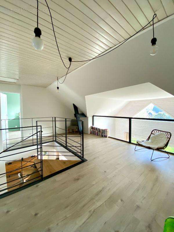 EXCLUSIVITE - Nouveauté Belle Maison Familiale Petit Mars 6 pièce(s) - 143 m2 au sol - Espace Piscine Intérieure 82 M2 - photo 14