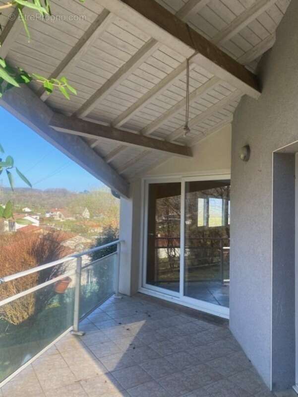 Maison à ARPAJON-SUR-CERE