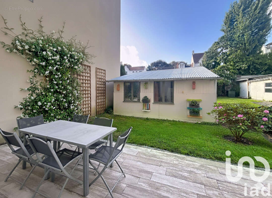 Photo 3 - Appartement à SURESNES