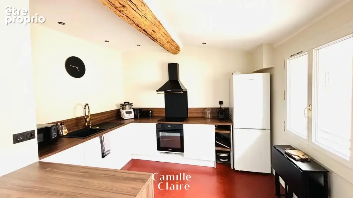 Dernier étage en plein cœur d'Aix EN PROVENCE : Appartement  T2/ T3 de 55 m2 rénové  Idéal location saisonniè - photo 4