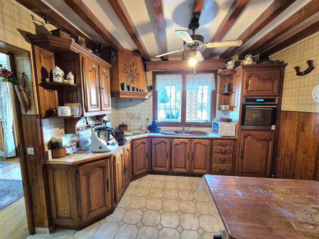 Maison 6 pièces avec dépendance - photo 10