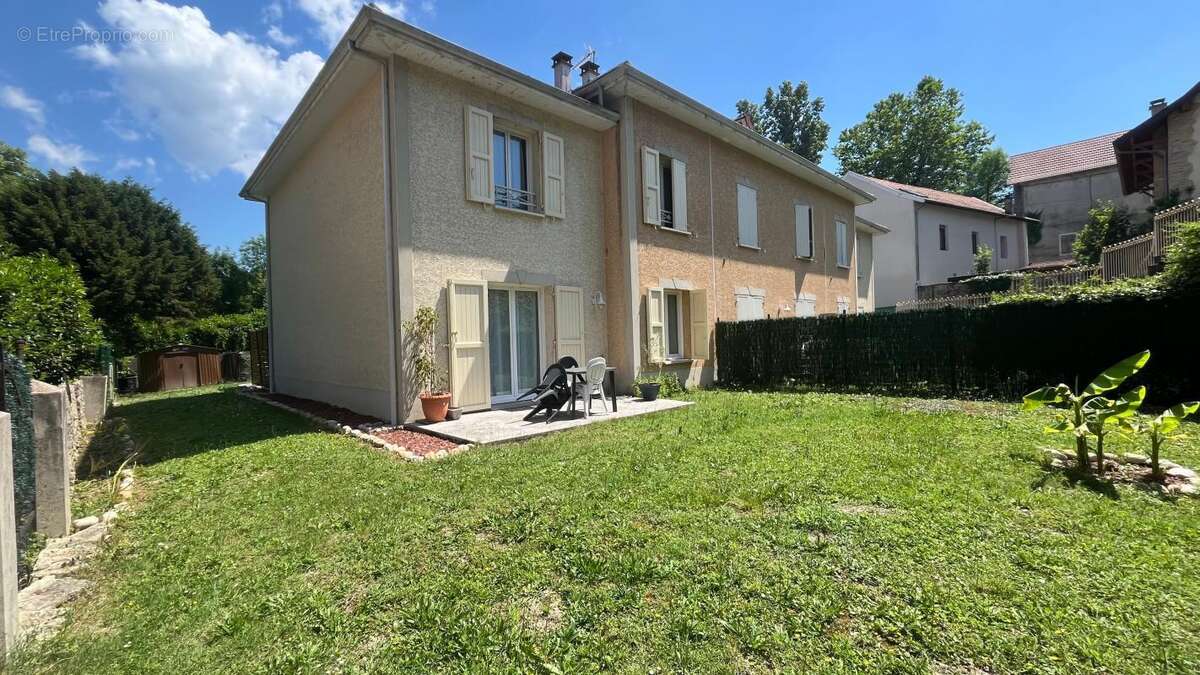 Maison à MONTALIEU-VERCIEU