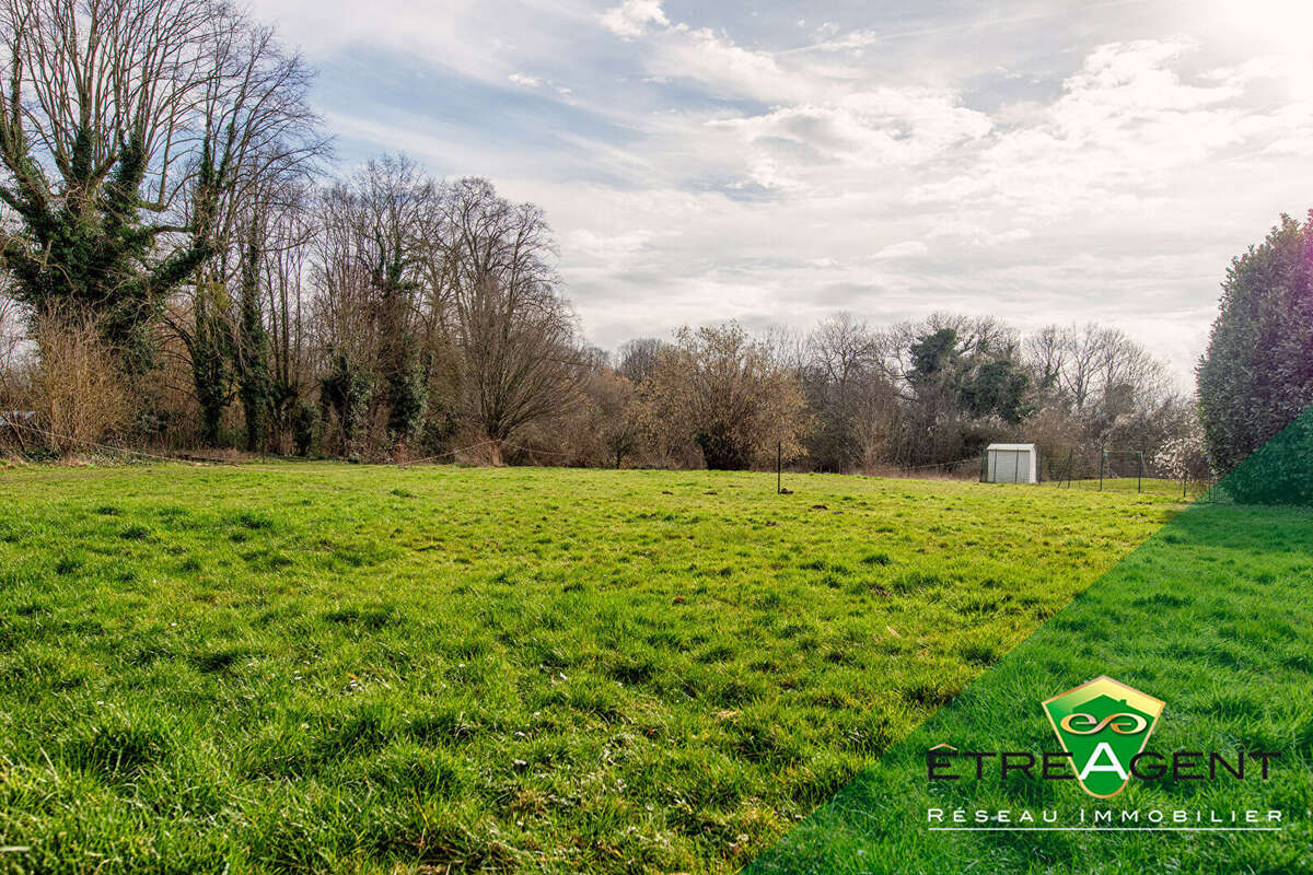 Terrain à QUINCY-VOISINS