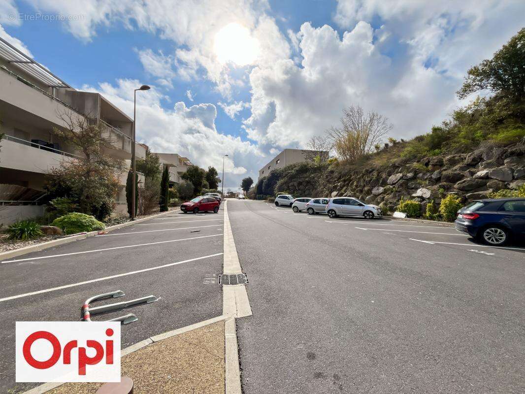 Appartement à BOUJAN-SUR-LIBRON
