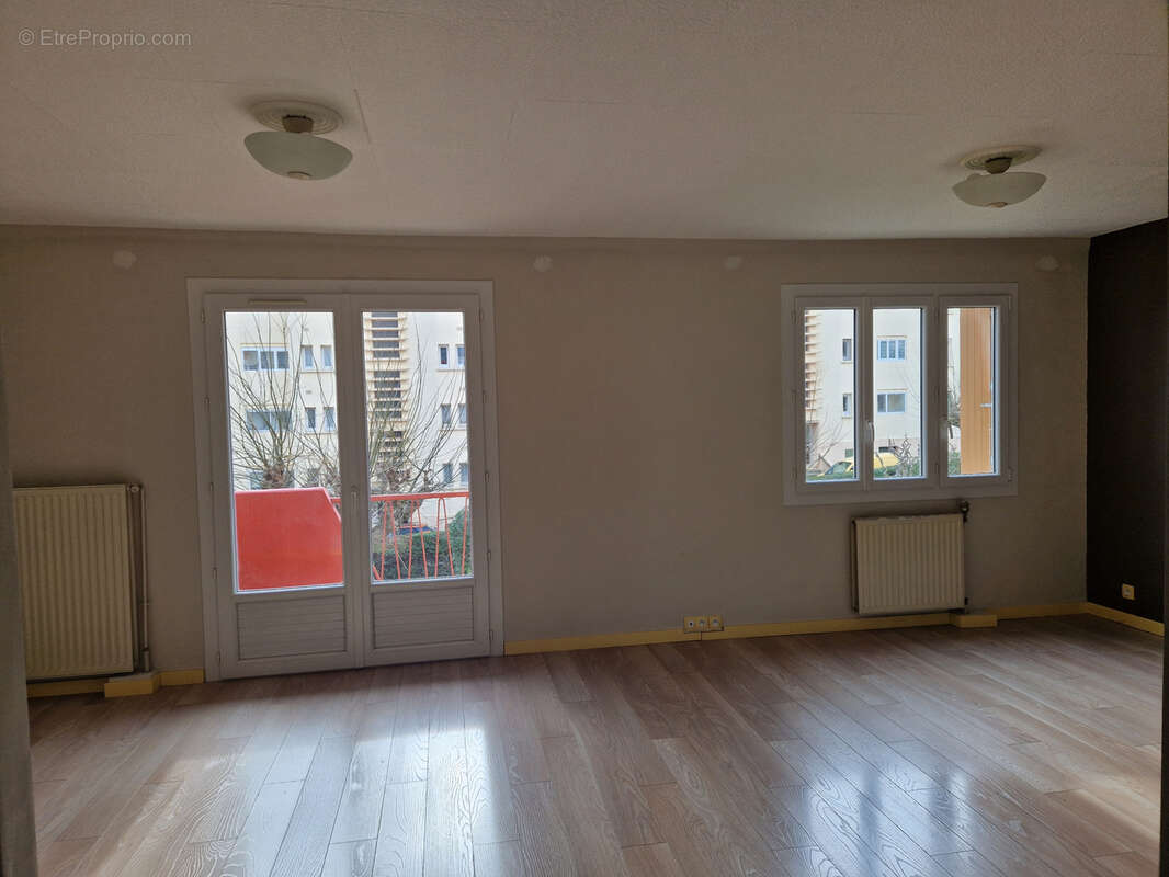 Font-Neuve, bel appartement T3 de 66m2 + cave. - photo 6