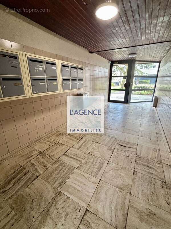 Entrée communs - Appartement à REIMS