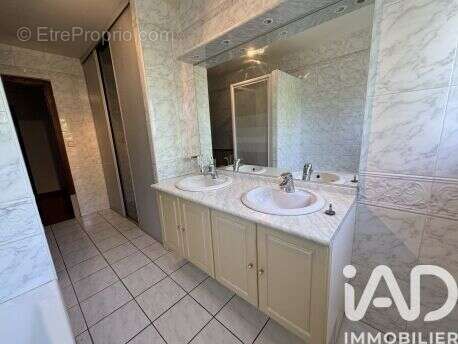 Maison 240 m² à Saint-Martin-D'arberoue  - photo 7