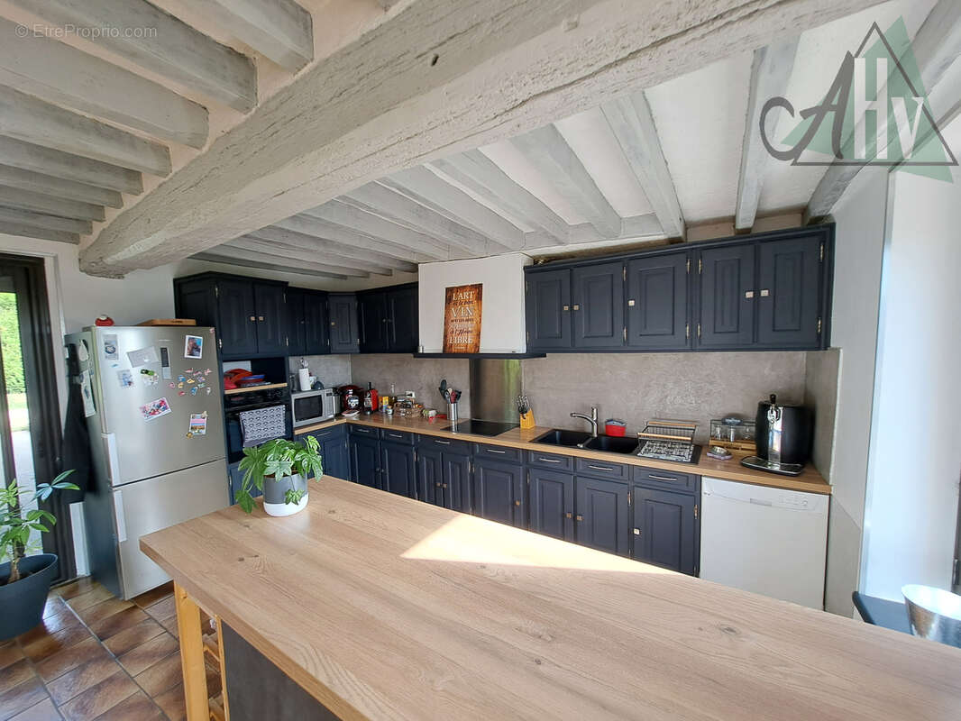 Maison à PONT-SUR-YONNE