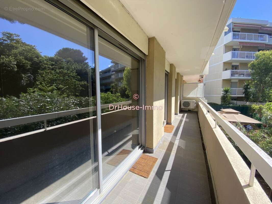 Appartement à MARSEILLE-8E