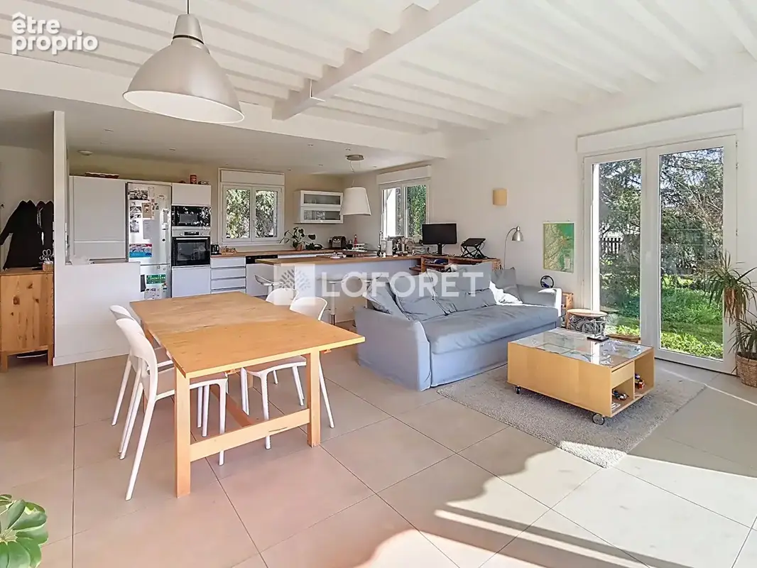 Maison de plain-pied 140 m², genay au calme avec grand terrain arboré - photo 3
