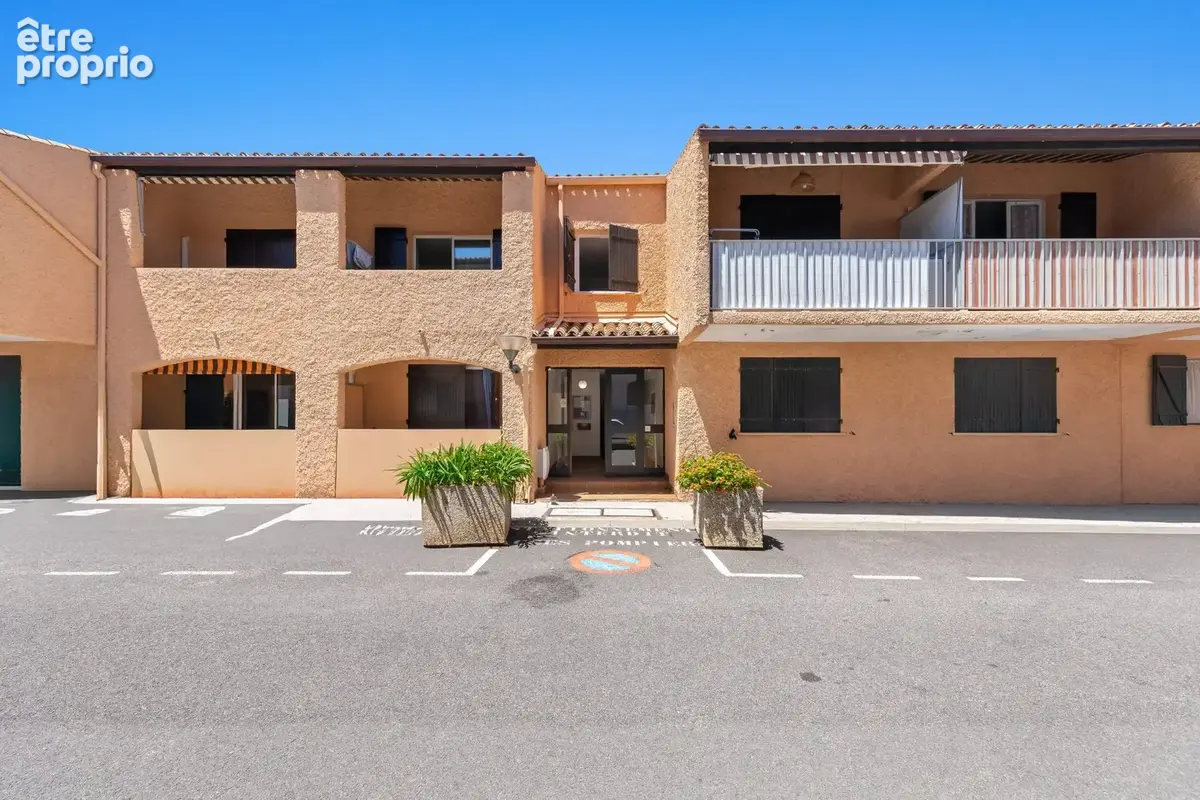 Appartement à SAINT-CYR-SUR-MER
