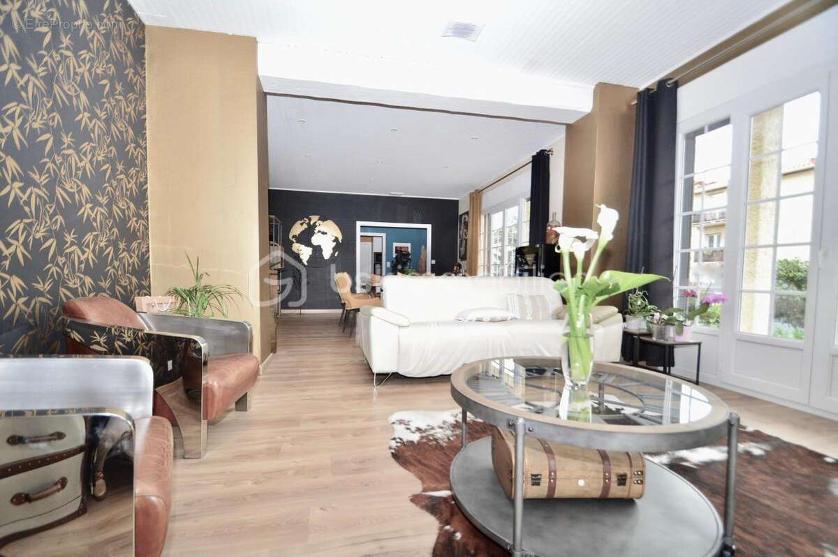 Villa T4 avec atelier et 710 m2 terrain - photo 5