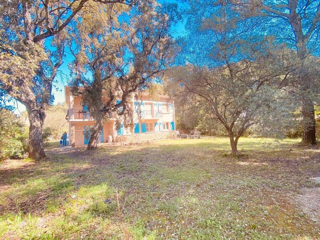 Maison à LA LONDE-LES-MAURES