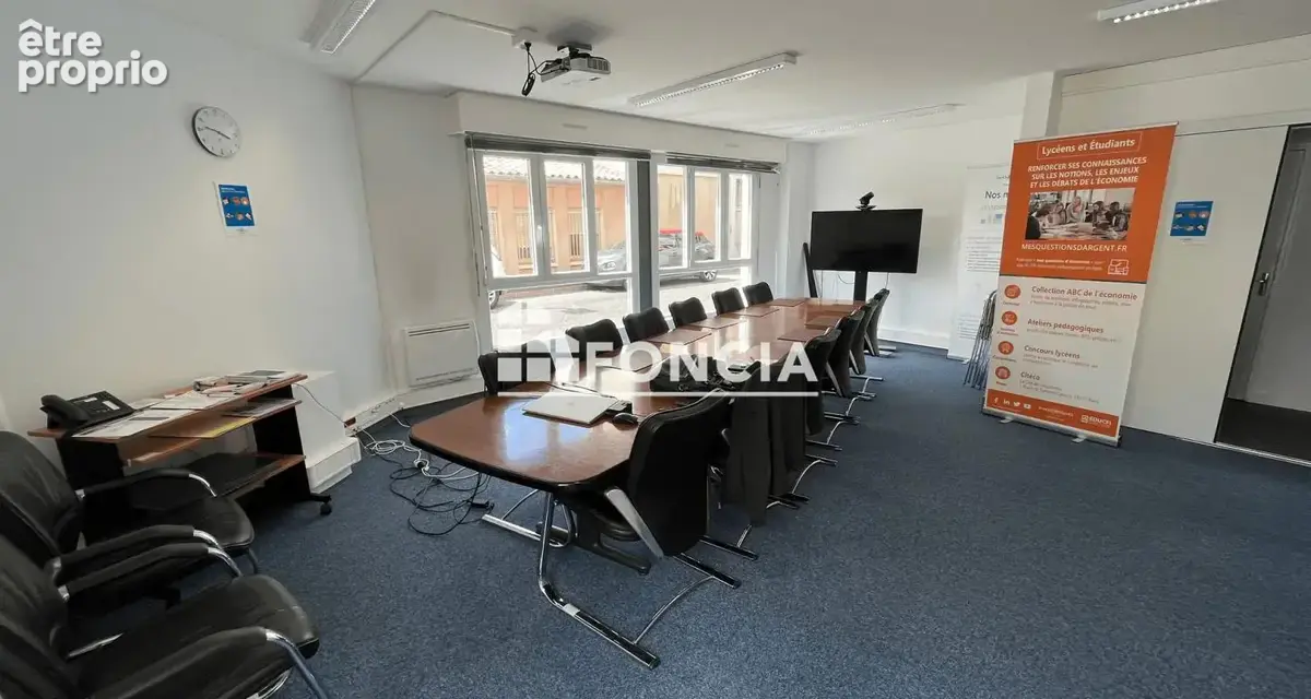 Local d'Activité à vendre avec 2 box et 2 Parking en sous-sol - photo 4