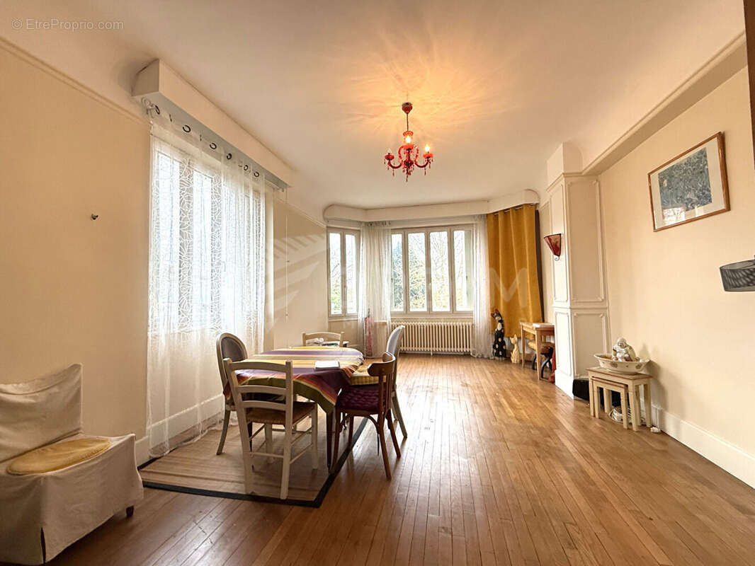 Maison à COSNE-COURS-SUR-LOIRE