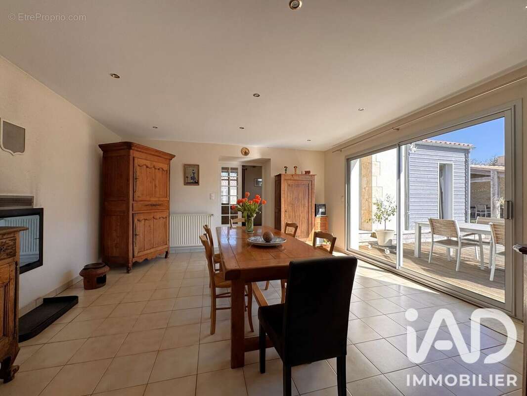 Maison 131 m² à Vouille-Les-Marais  - photo 8