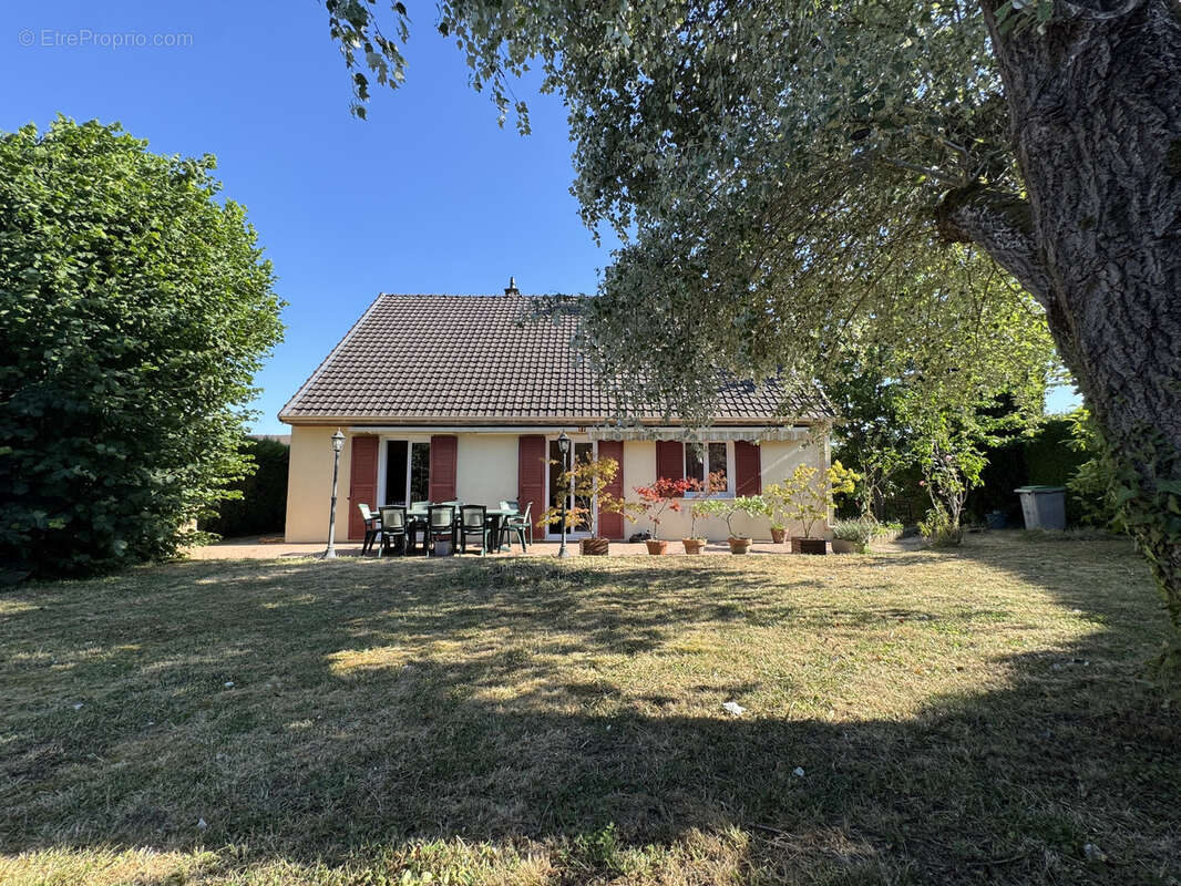 Maison à FOSSES