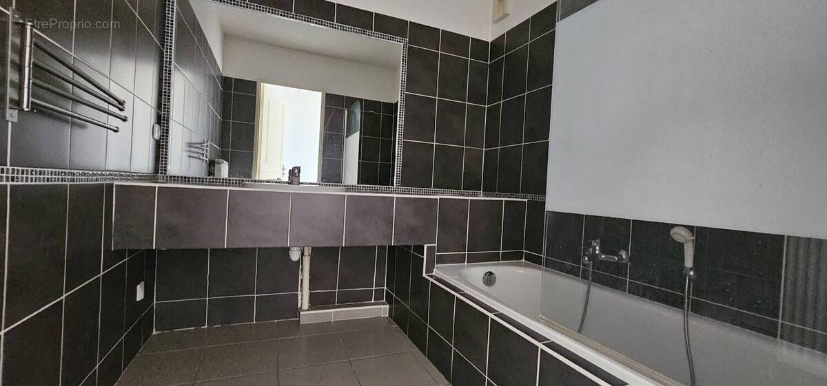 Autre à ROQUEBRUNE-SUR-ARGENS