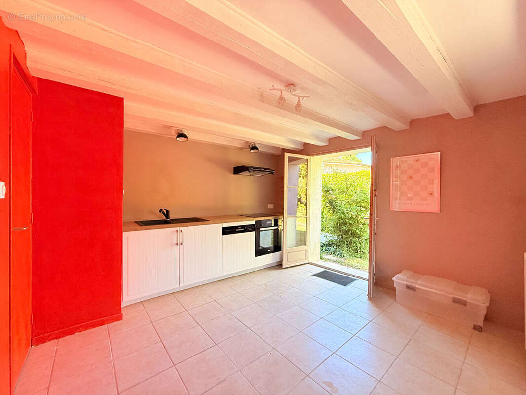 Maison à CHARRAS