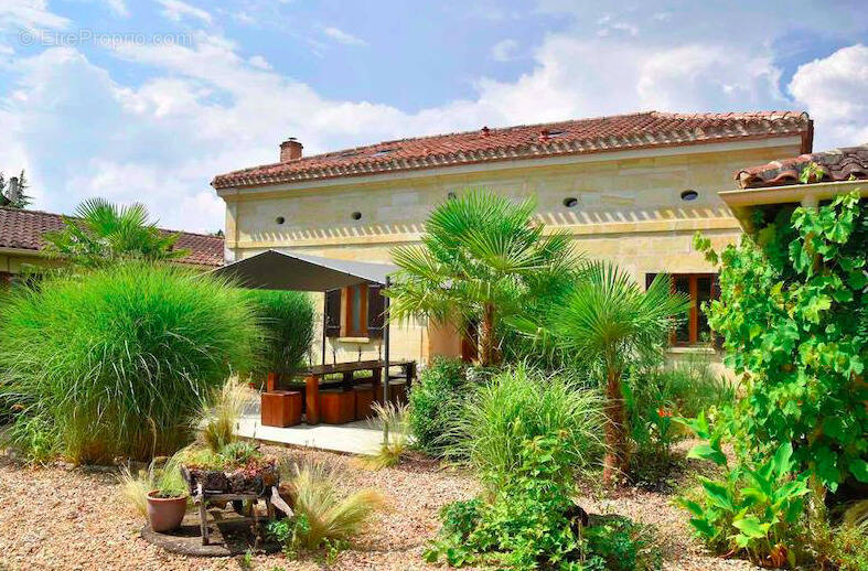 Maison à MONTPON-MENESTEROL