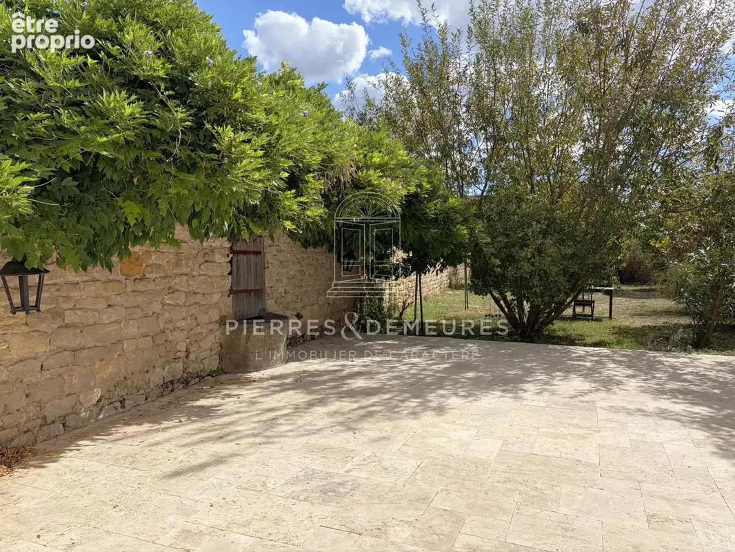 Charmante maison de ville avec jardin - photo 2