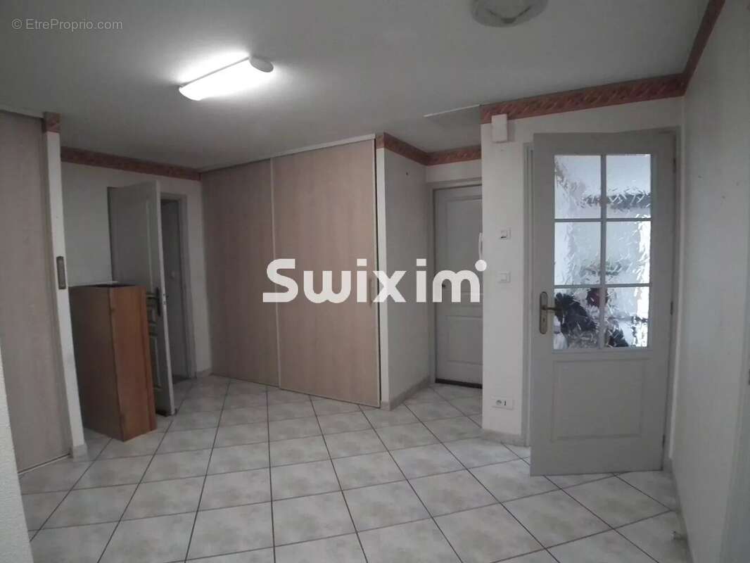Maison 236 m² à Lons-Le-Saunier  - photo 9