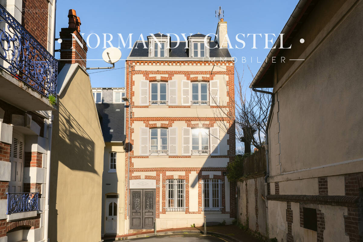 Maison à TROUVILLE-SUR-MER