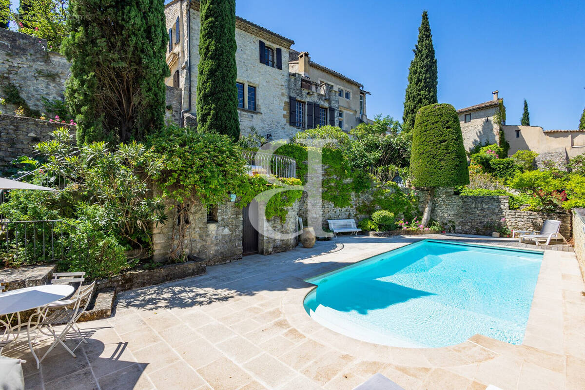 Maison à VAISON-LA-ROMAINE