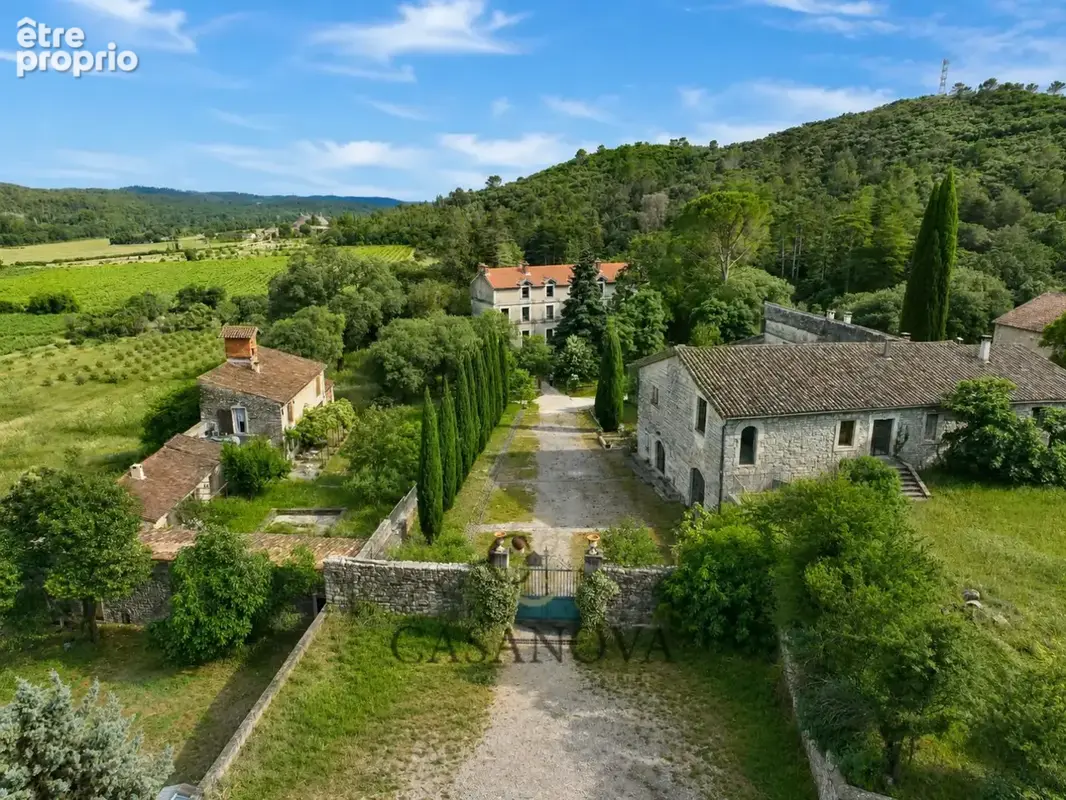 Domaine de caractère du XVIIe siècle sur 6.5 hectares avec près de 3 000 m² bâtis - photo 33