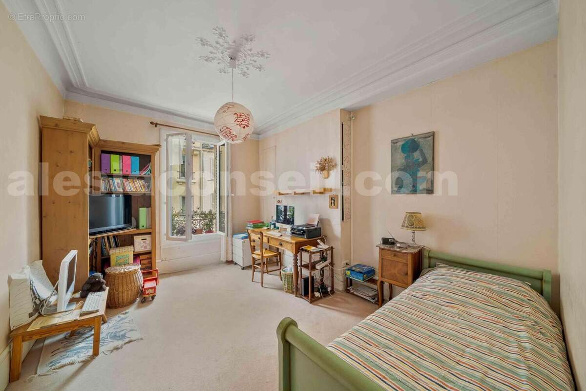 Photo n°11-2 - Appartement à PARIS-14E