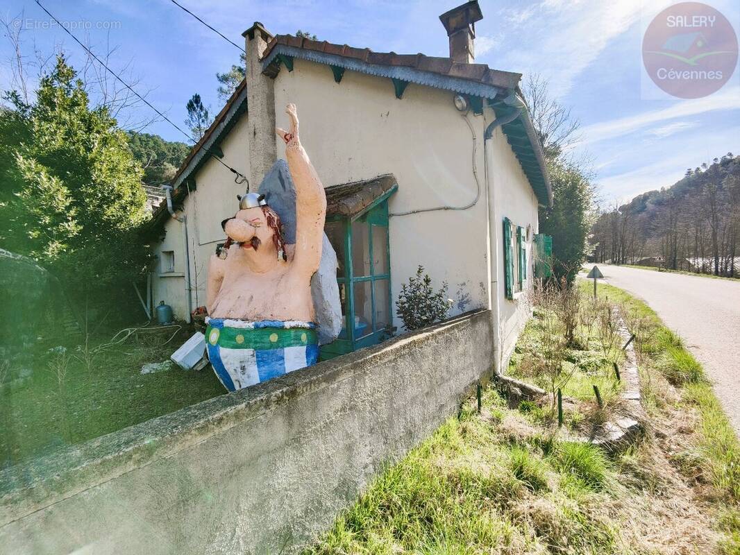 Maison à SAINTE-CROIX-VALLEE-FRANCAISE