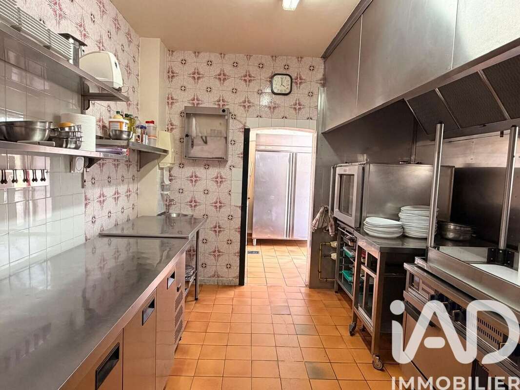 Commerce 321 m² à Jouy  - photo 8