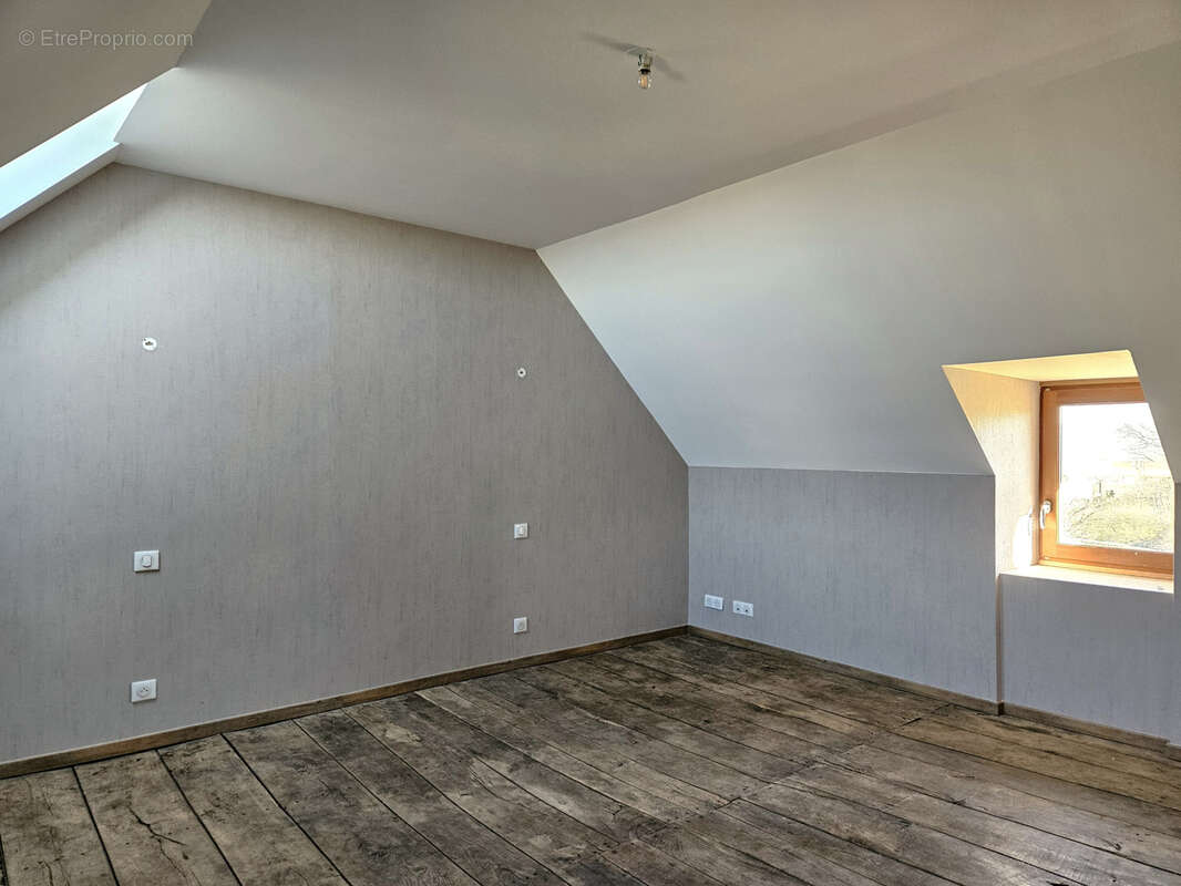 Maison à LA LOUBIERE