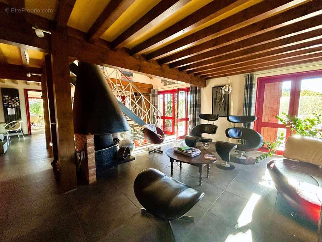 Maison à SAINT-VICTOR-SUR-RHINS