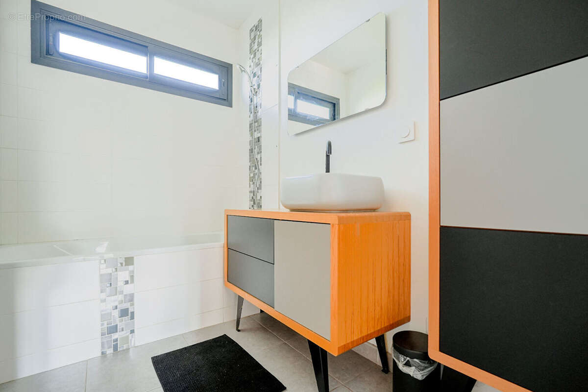 Proche centre-ville Aix-en-Provence, Maison coup de coeur construction passive - photo 17