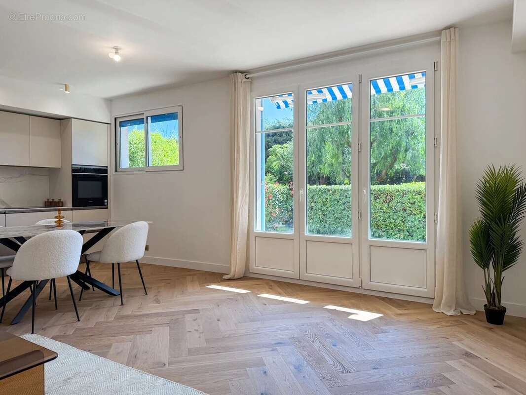 Appartement à BEAULIEU-SUR-MER