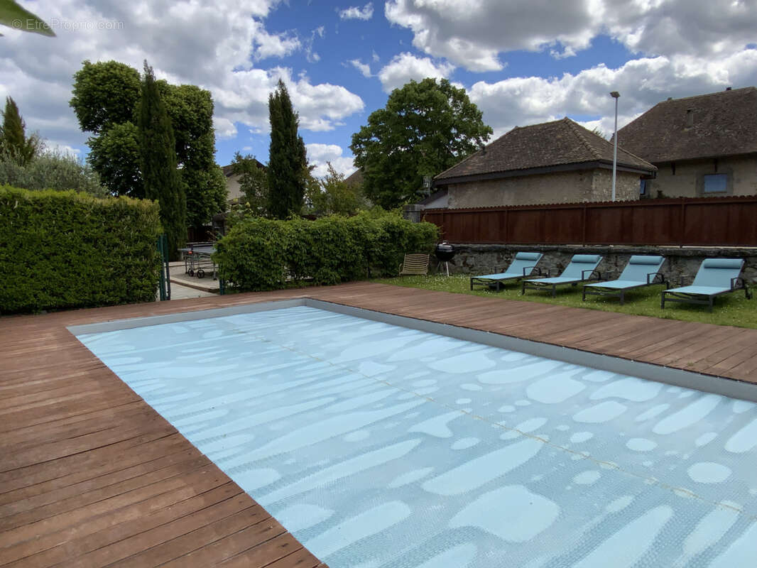 Appartement à CHENS-SUR-LEMAN