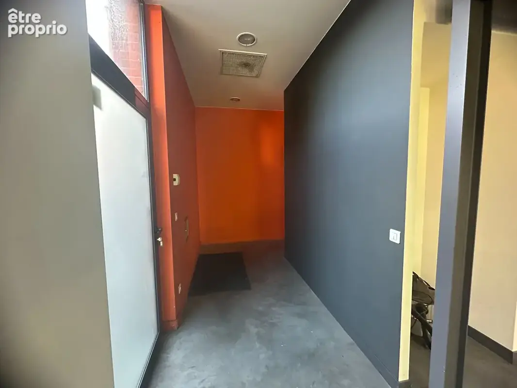 À vendre ! Loft à aménager de 120 m² avec terrasse, parking et nombreux atouts - photo 4
