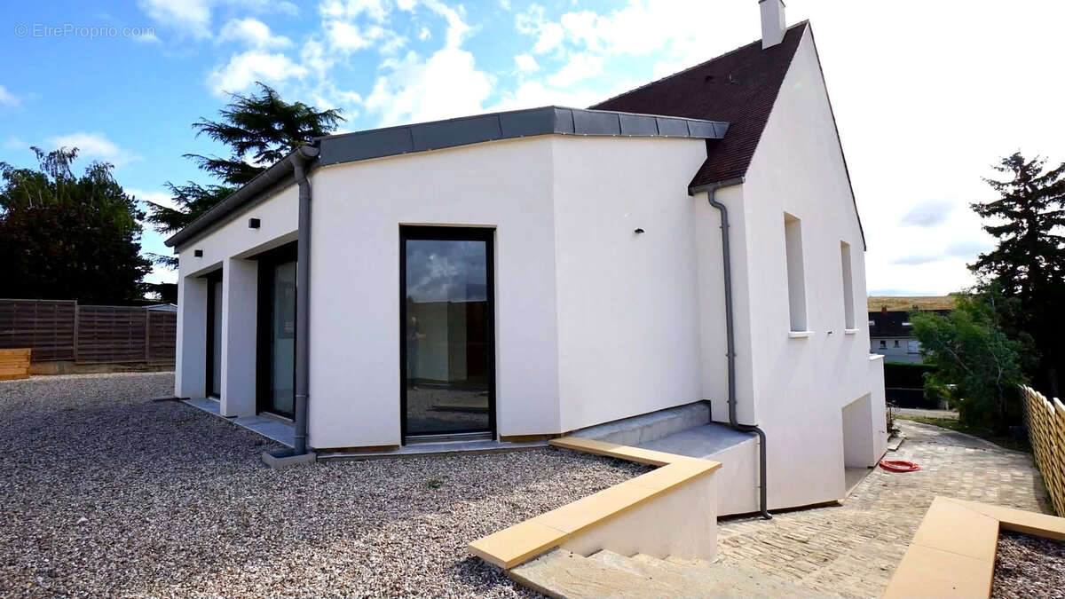 Maison rénovée Gargenville 185 m2 - photo 17
