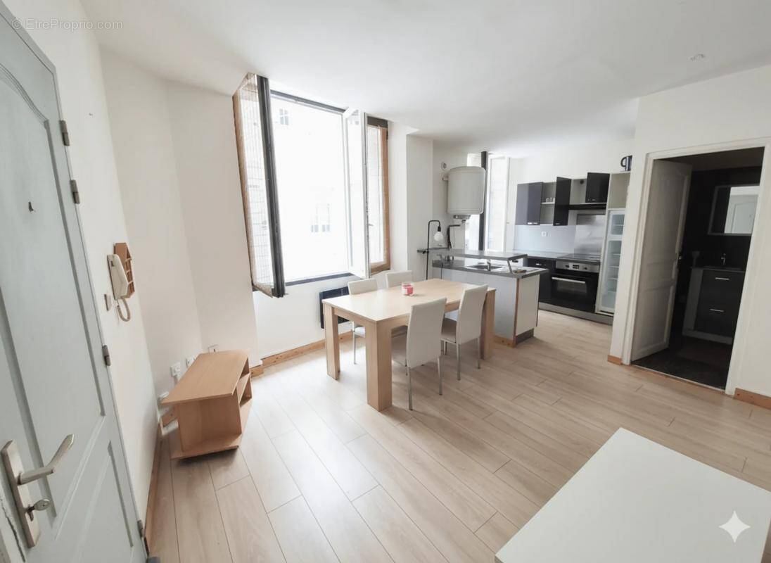 Appartement à ROMANS-SUR-ISERE